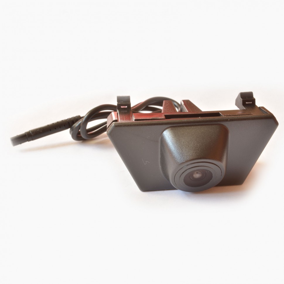Prime-X C8083 TOYOTA штатная камера переднего вида в значок логотипа Land Cruiser 2012—2014