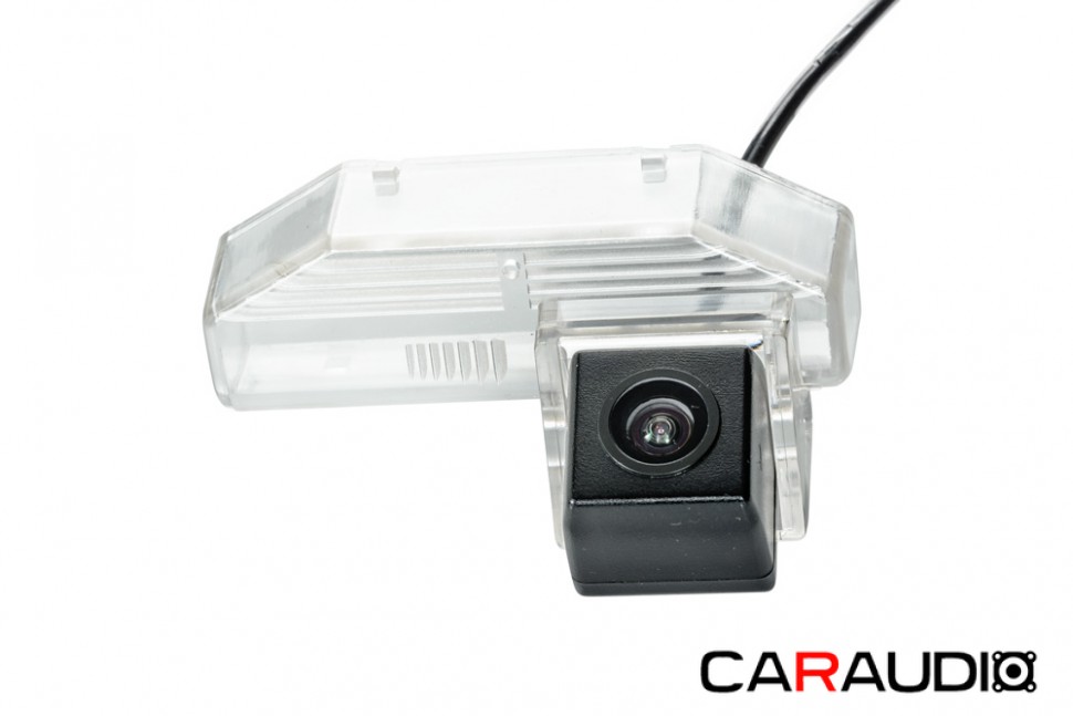 Штатная камера заднего вида PHANTOM CA-35+FM-84 (Mazda)