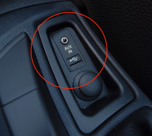 штатный разъем USB/AUX на BMW 1-series (E87)