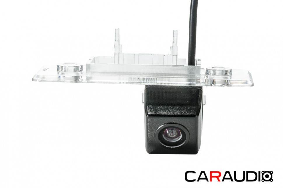 Штатная камера заднего вида PHANTOM CA-35+FM-16 (VW/Skoda/Seat)
