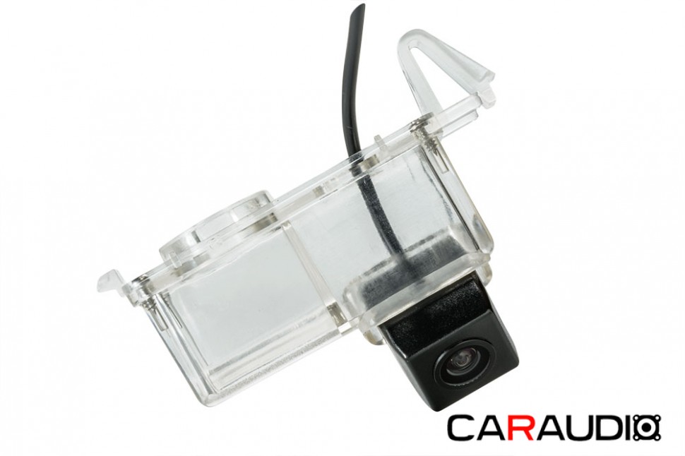 Штатная камера заднего вида PHANTOM CA-35+FM-26 (Nissan)