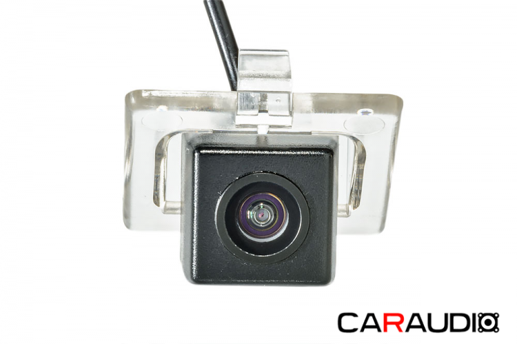 Штатная камера заднего вида PHANTOM CA-35+FM-35 (Toyota)