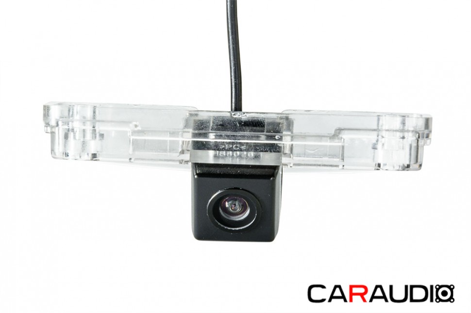 Штатная камера заднего вида PHANTOM CA-35+FM-41 (Subaru)