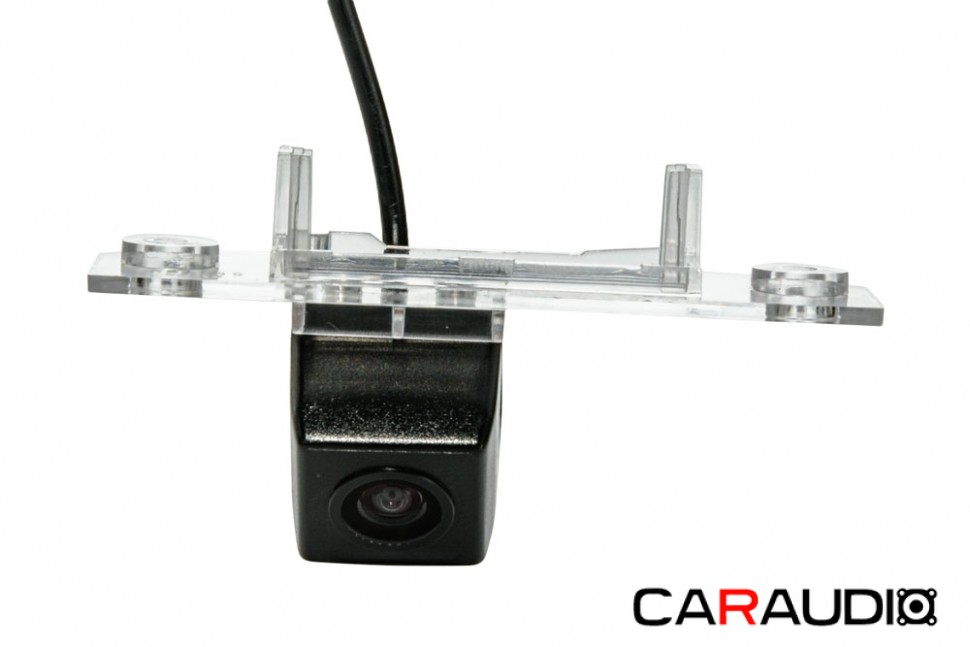 Штатная камера заднего вида PHANTOM CA-35+FM-47 (Ford)