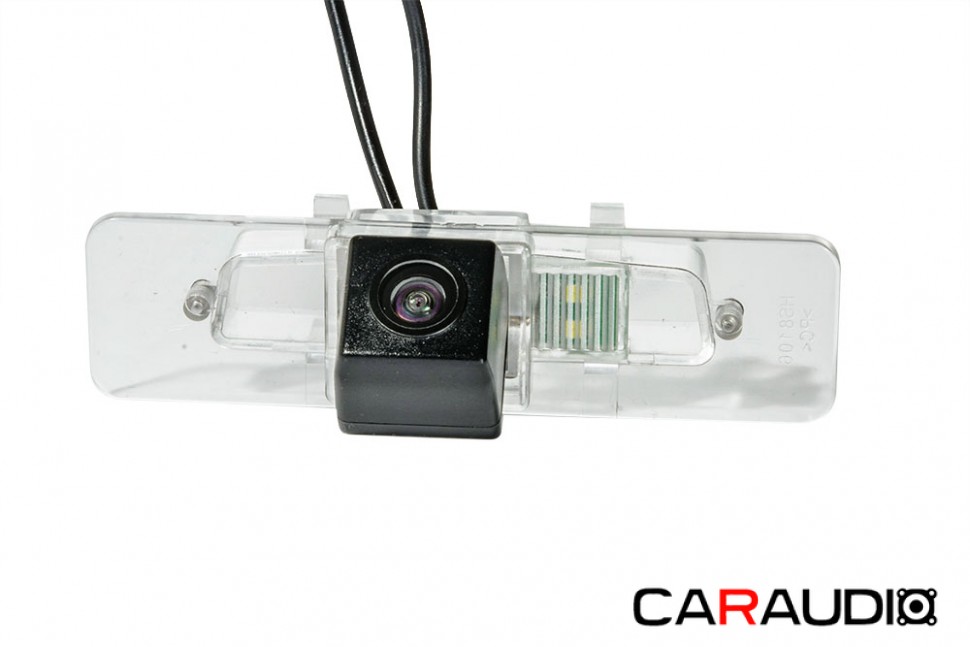 Штатная камера заднего вида PHANTOM CA-35+FM-58 (Subaru)