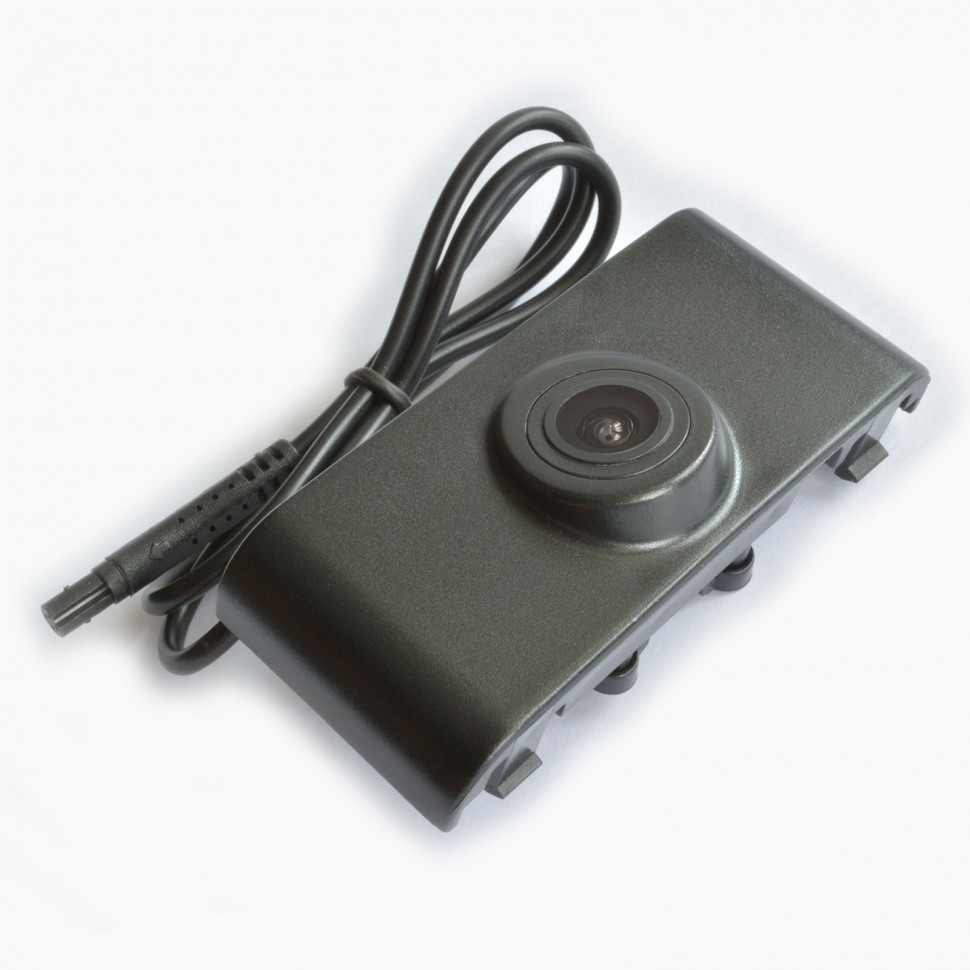 Prime-X B8015 штатная камера переднего вида в значок логотипа AUDI Q5