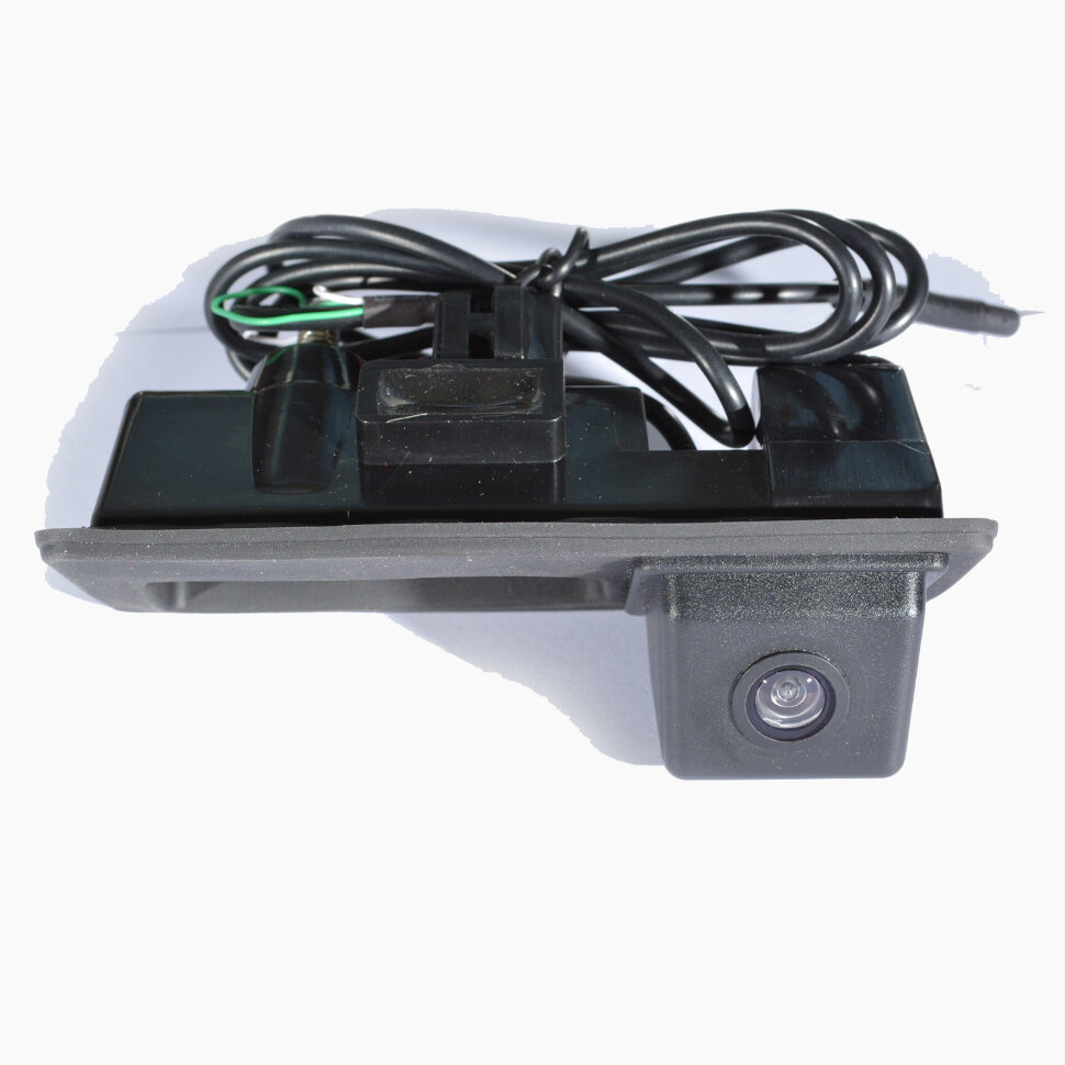Prime-X TR-03 RGB камера в ручку багажника с RGB разъемом
